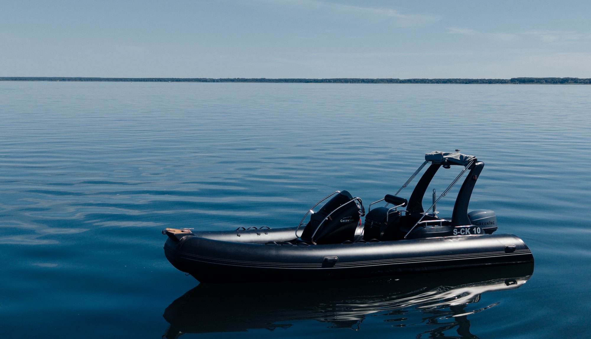 Electric RIB 600 auf dem Wasser